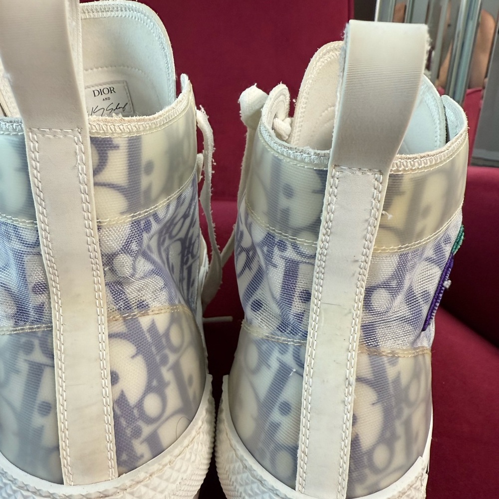 Dior White and Gray High-Top Sneakers with Blue and Green Patch - Picture 4 of 16